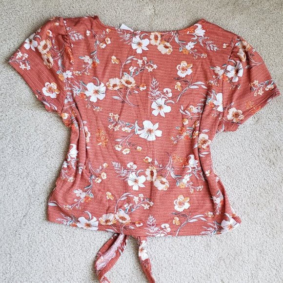 DEREK HEART Tie Floral Short Sleeve Top Casual - Picture 3 of 8